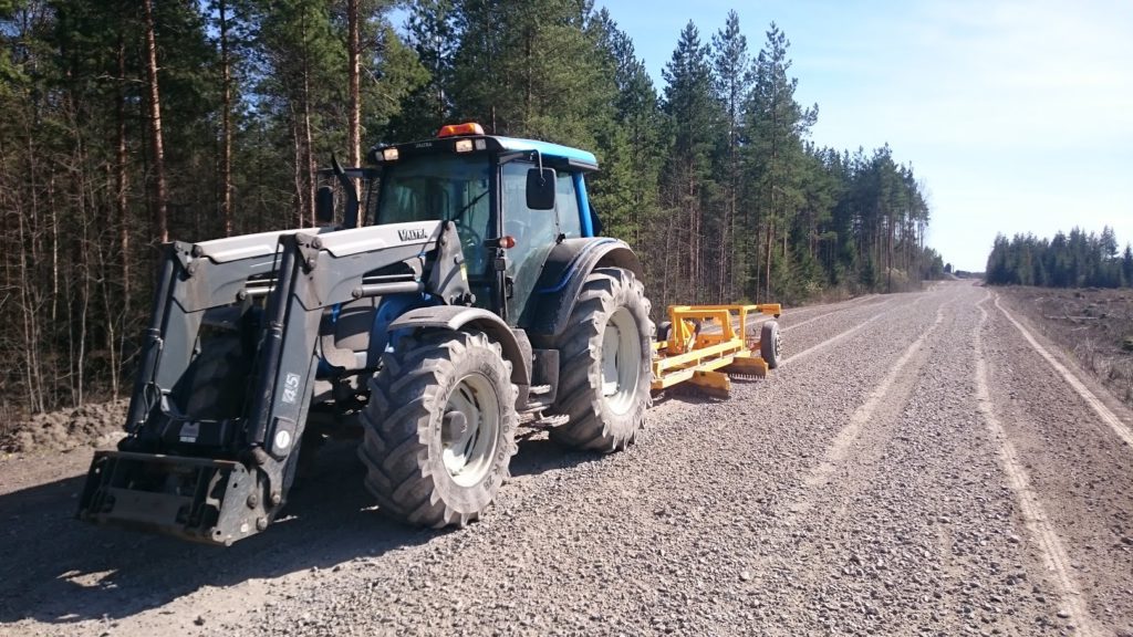 Sorateiden lanaus Valtra